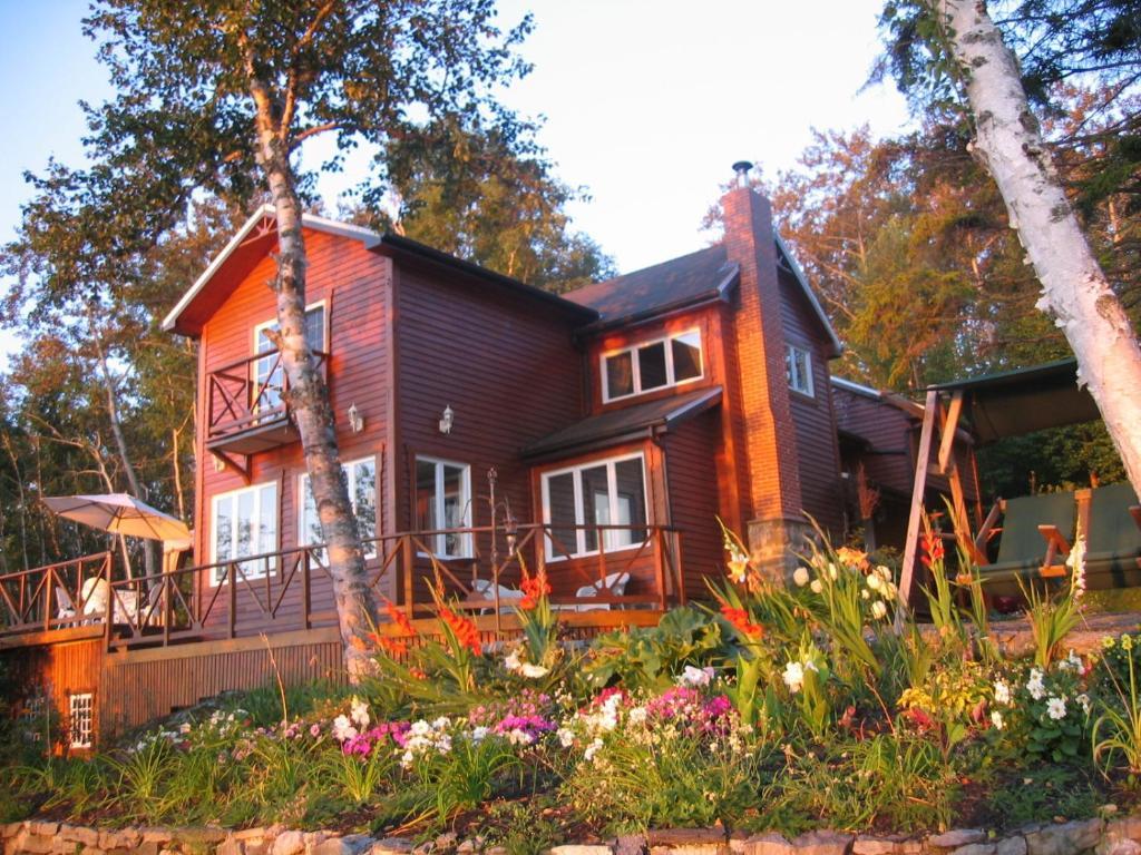 Auberge Des Eaux Vives Ла Мале Екстериор снимка