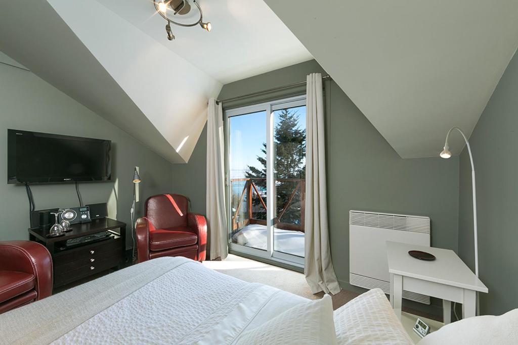 Auberge Des Eaux Vives Ла Мале Екстериор снимка
